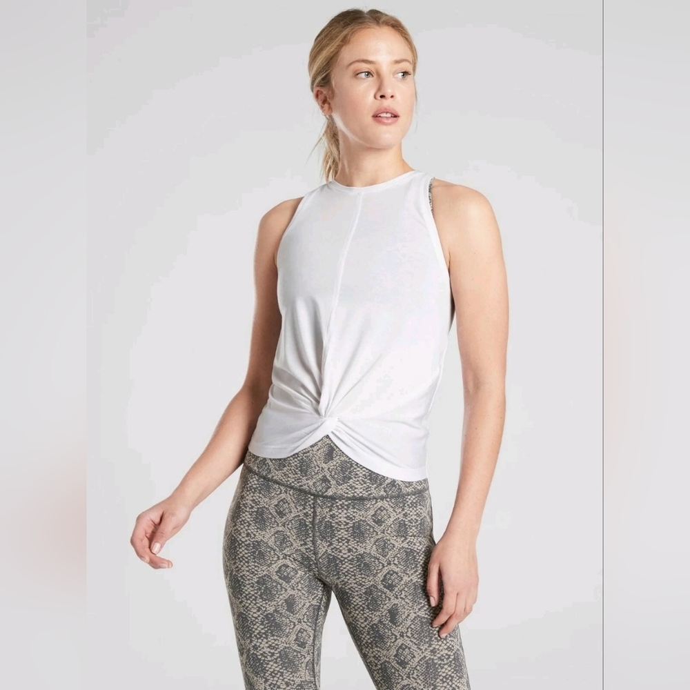 ATHLETA‎ WOMEN’S TOP SIZE 1X WHITE EXELLENT CONDITION